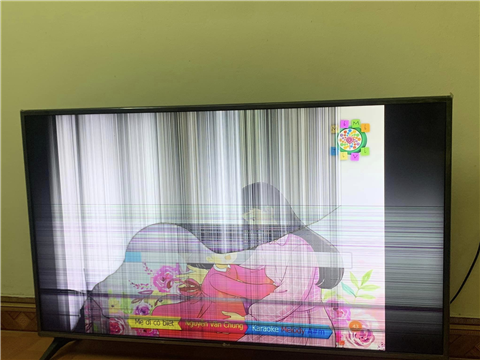 Rủi Ro Khi Tự Sửa Màn Hình Tivi Samsung