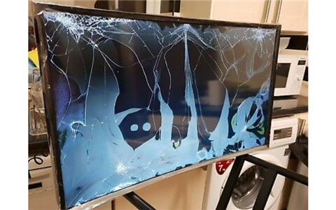 Thay Màn Hình Tivi Samsung 98 Inch
