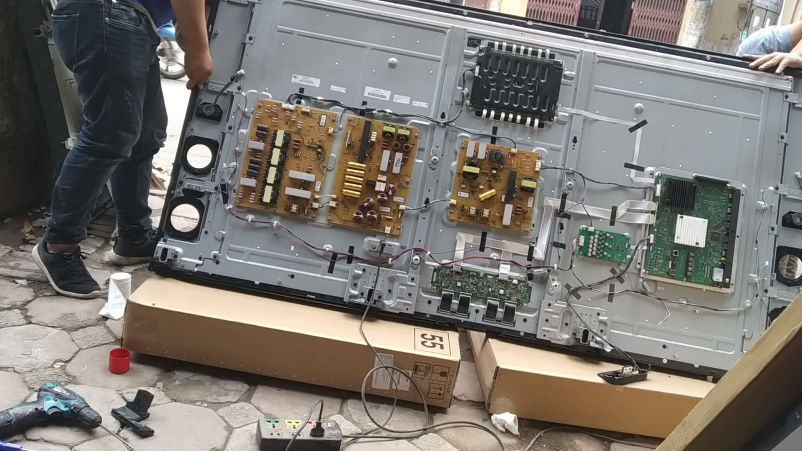 Thay Nguồn Tivi Samsung Giá Bao Nhiêu